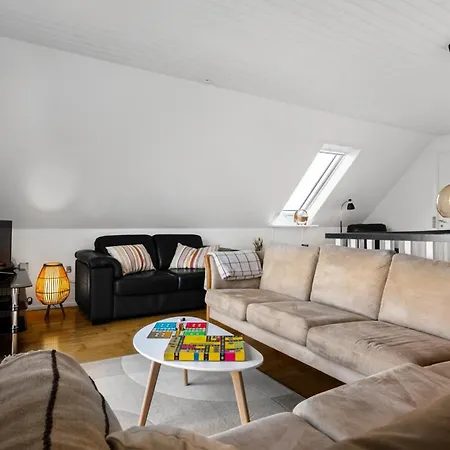 3 Bedroom Cozy In Feriehus *
