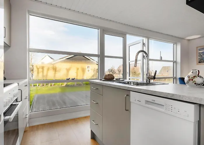 3 Bedroom Cozy In Casa de Férias *