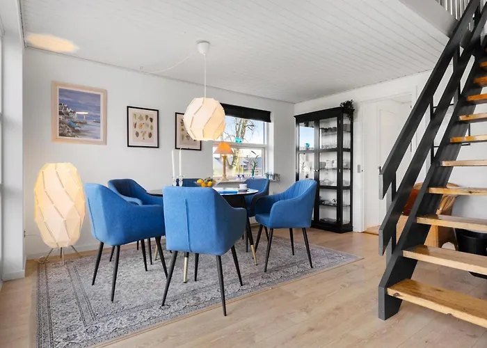 3 Bedroom Cozy In *