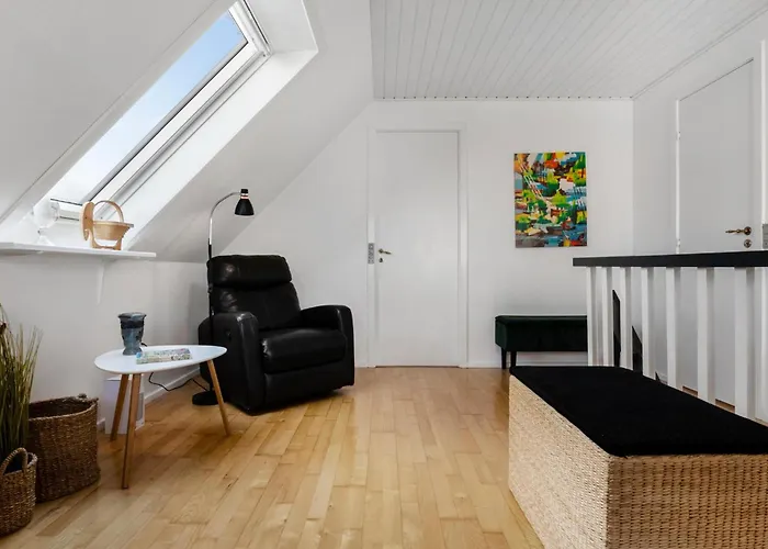 3 Bedroom Cozy In Casa de Férias *